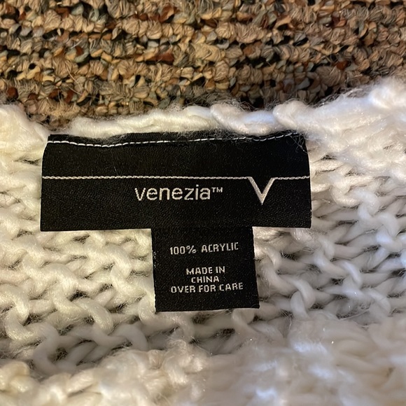 Bohemian sweater - Picture 3 of 3